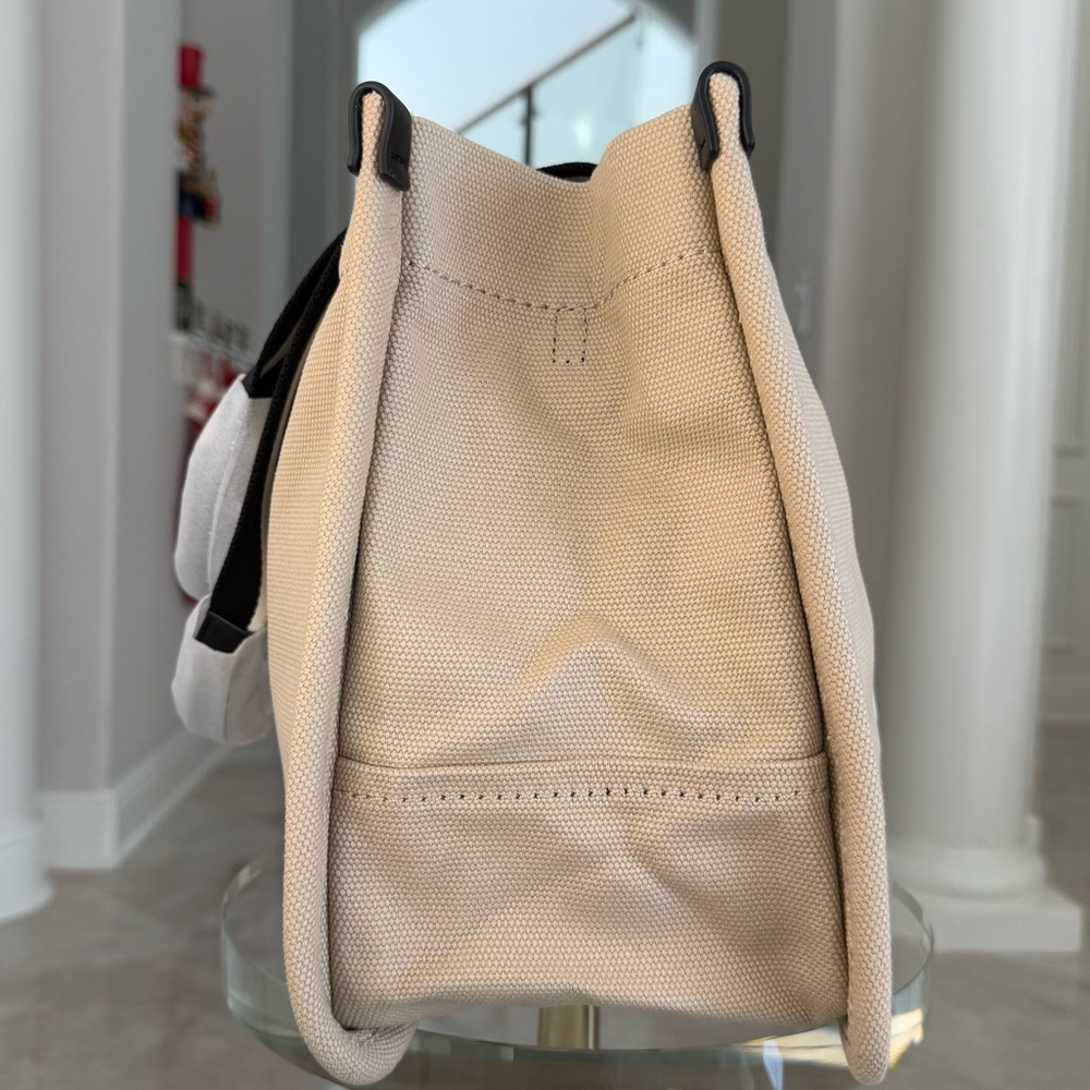 NWT Marc Jacobs Signet Canvas Tote - Picture 2 of 4